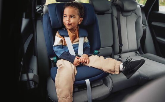 LA PROTECTION i-SIZE POUR TOUS LES ÂGES