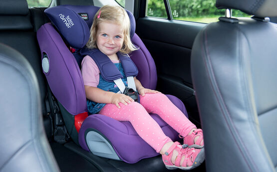 BRITAX RÖMER Siège Auto EVOLVA 1-2-3, Évolutif et Confortable, enfant de 9  à 36 kg (Groupe 1/2/3) de 9 mois à 12 ans, Moonlight Bleu : : Bébé  et Puériculture